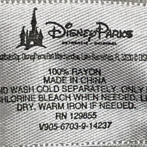 Brand New Official Disney Parks Merchandise Mickey Mouse Scarf - Picture 7 of 7